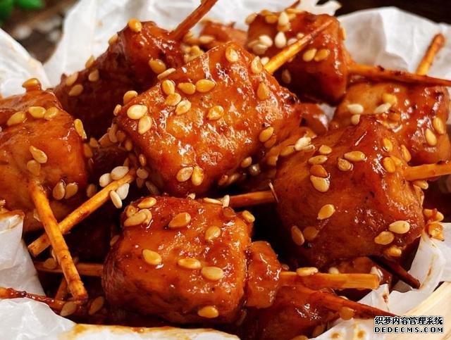 過(guò)年請(qǐng)客吃飯，這幾道下酒菜，你喜歡哪一道？趕緊學(xué)起來(lái)