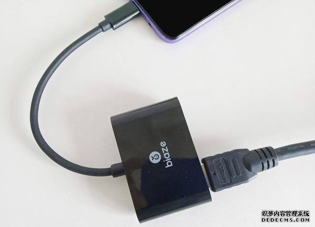 做個(gè)抬頭黨，畢亞茲Type-C轉(zhuǎn)HDMI、VGA轉(zhuǎn)換器給你大屏追劇體驗(yàn)